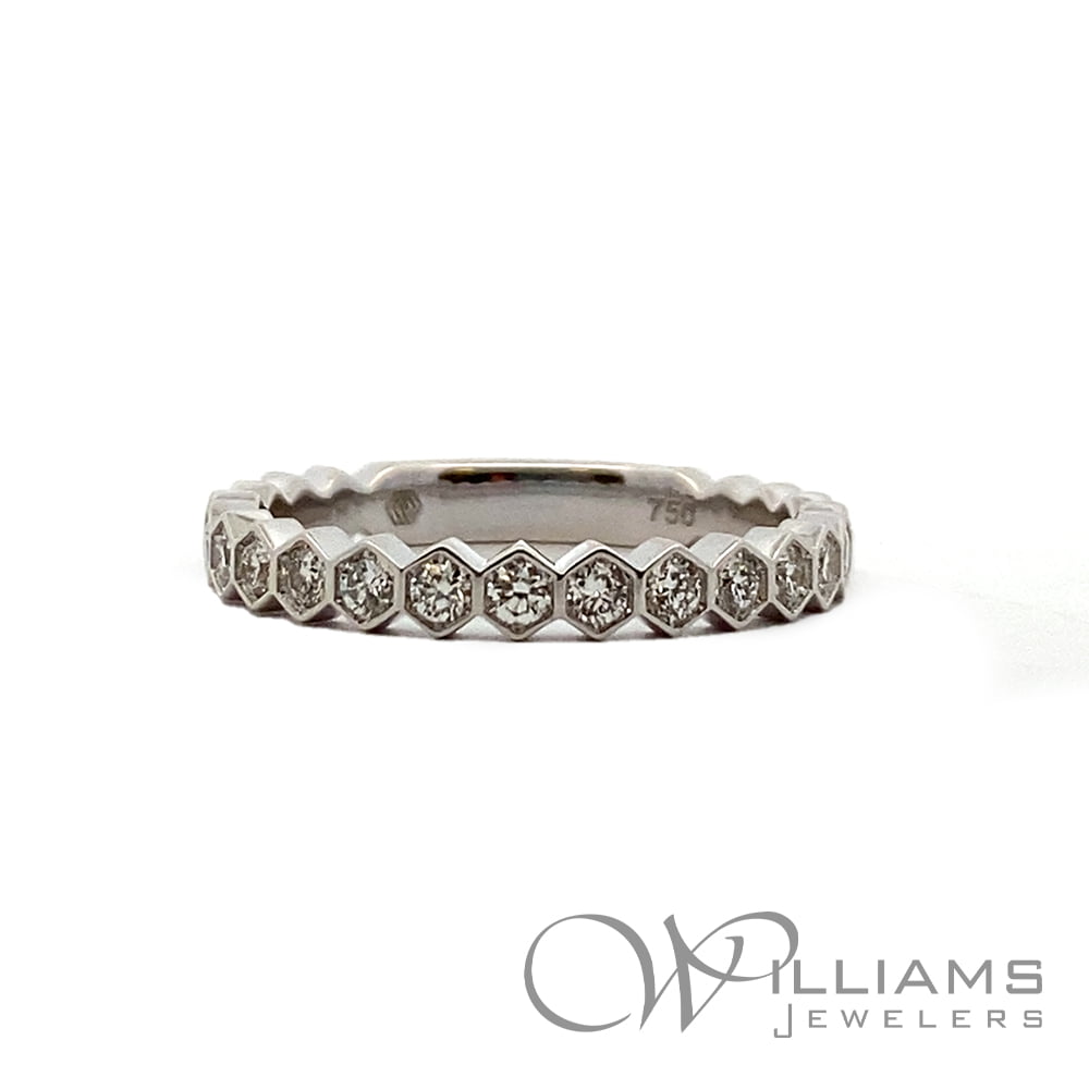 Williams Signature 18 Karat Diamond Ring – Williams Jewelers